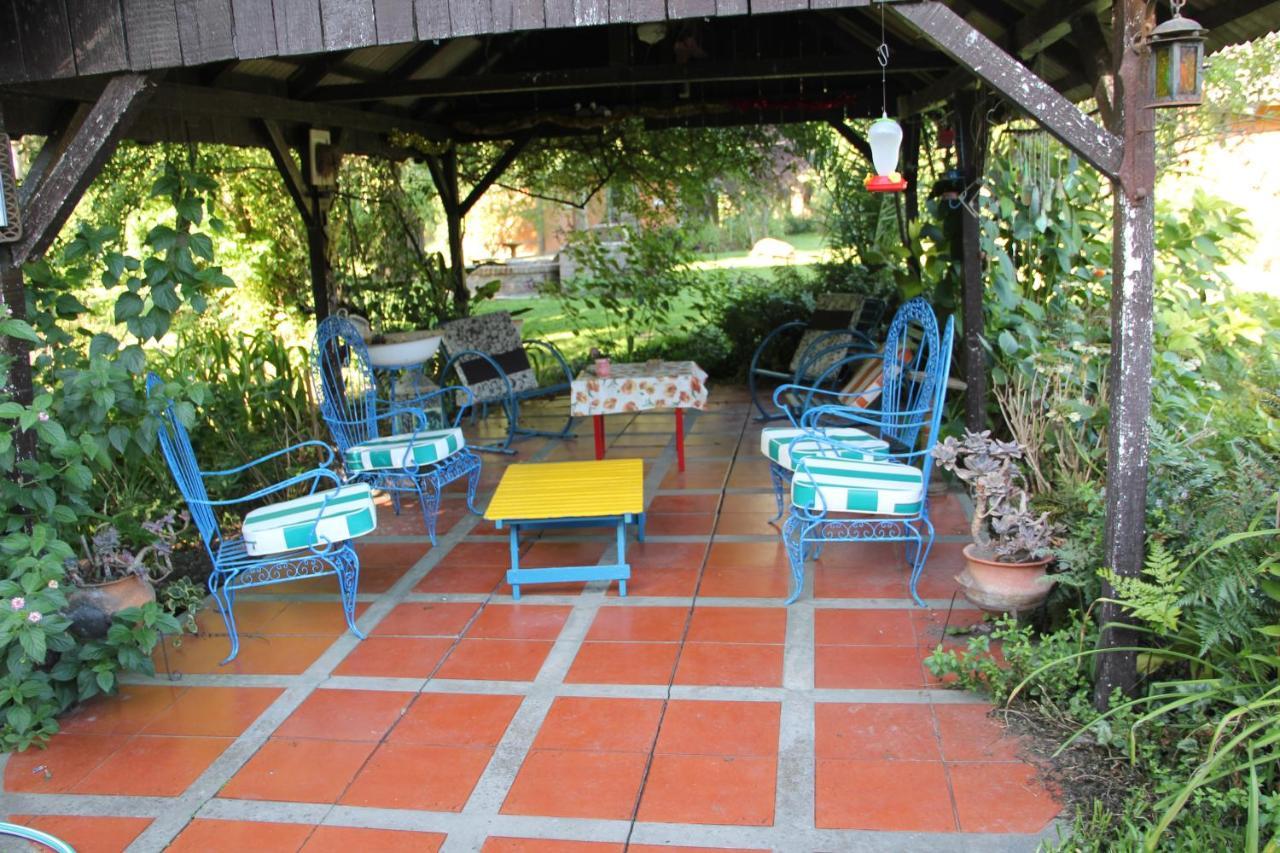 Posada De La Rosarito Hotel Brandsen Bagian luar foto
