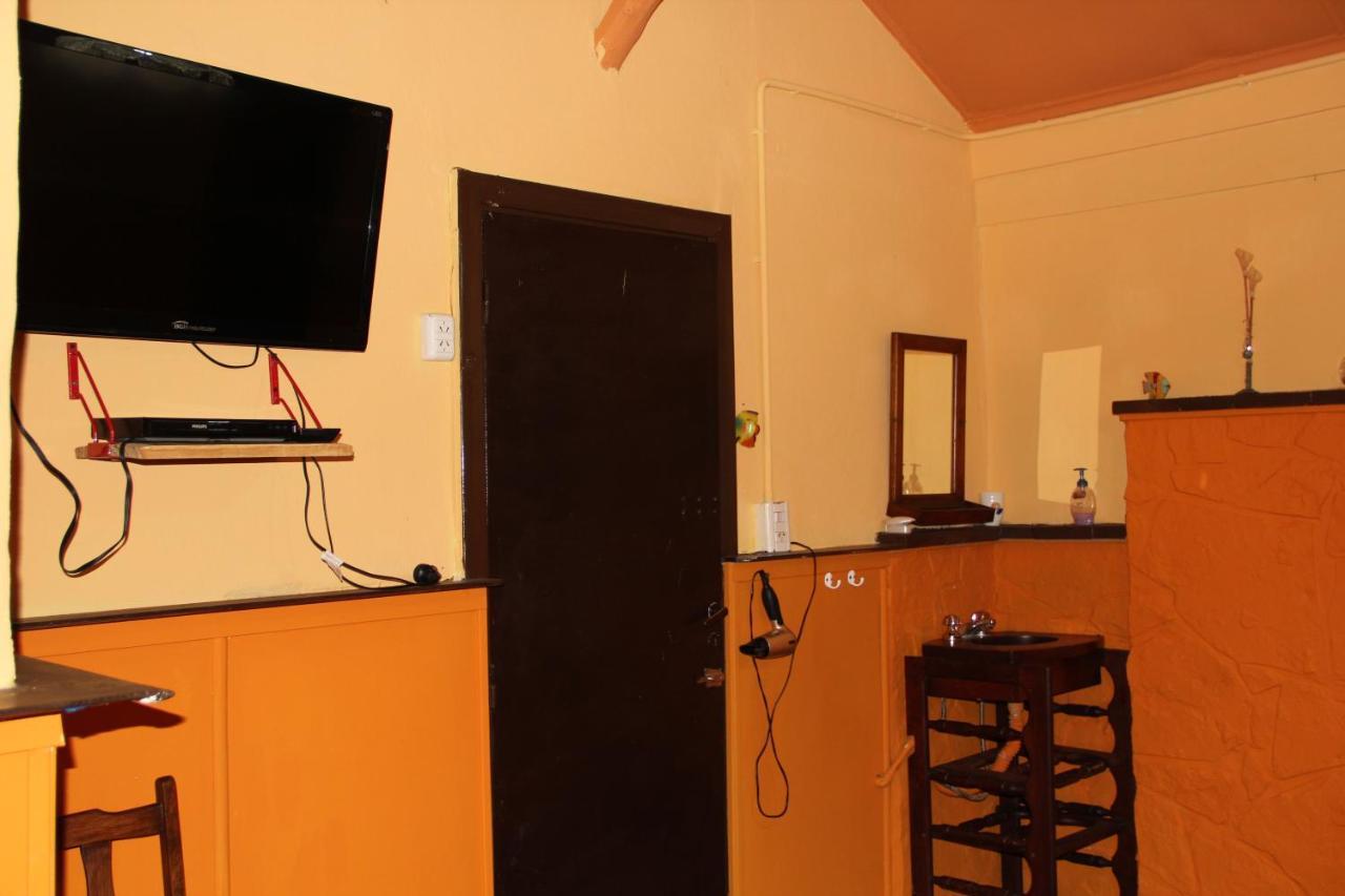 Posada De La Rosarito Hotel Brandsen Bagian luar foto